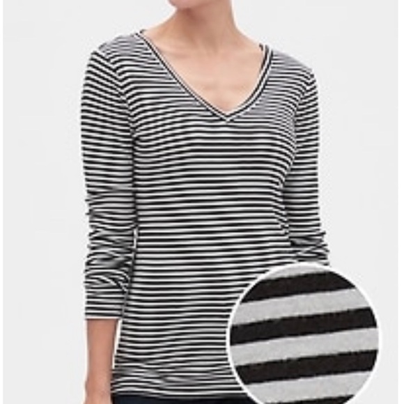 Bundle of 2 cotton tops - Picture 4 of 7